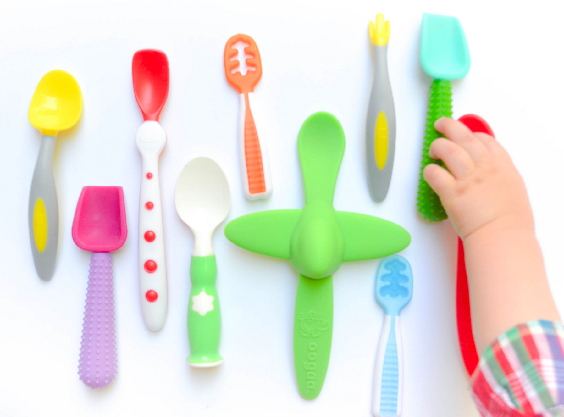 NumNum Pre-Spoon GOOtensil Review: Easy-to-Use Flat Spoons for Babies